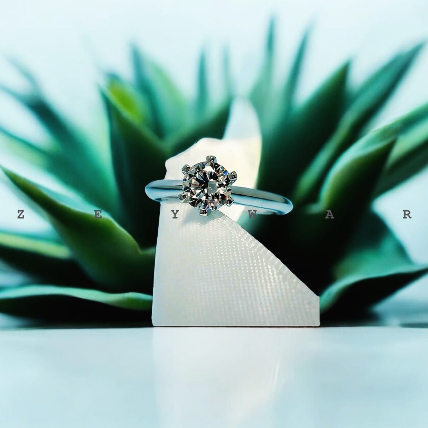 Elegance even in simplicity – with Zeywar’s Silver Diamond Ring