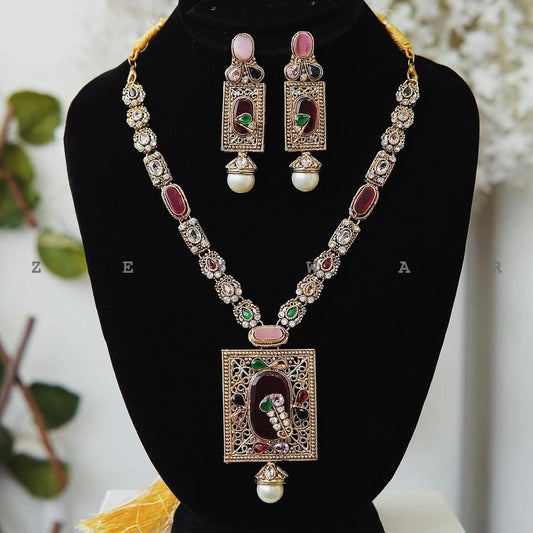 Exotic refinement - Egyptian Pendant Set